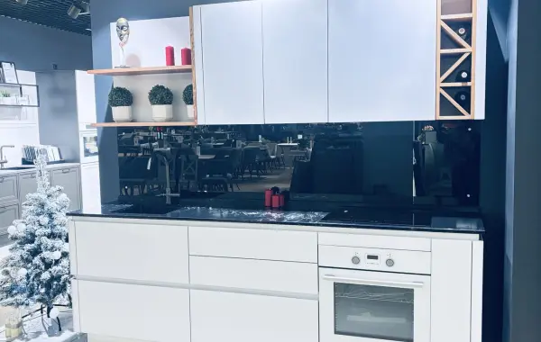 Кухня прямая акрил белый 